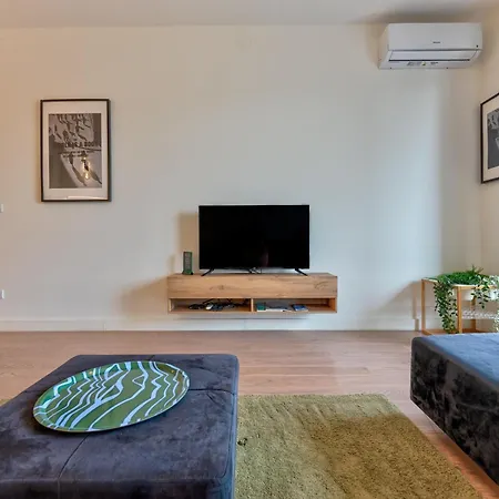 Zigzag Waterfront Aqua Apartman Belgrád