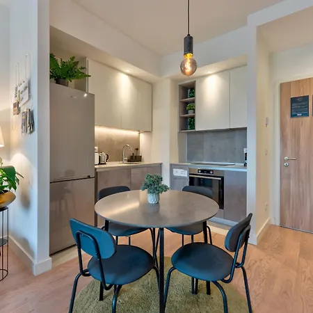 Zigzag Waterfront Aqua