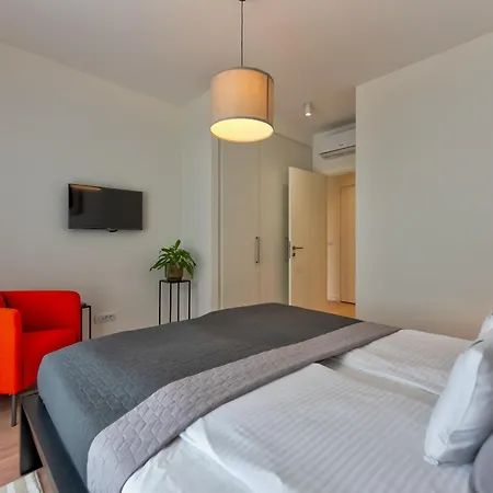 Zigzag Waterfront Aqua * Belgrád