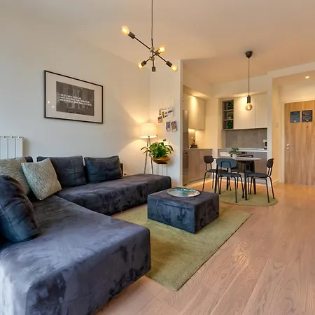 Zigzag Waterfront Aqua